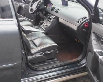 Серый Вольво ХС90, объемом двигателя 2.4 л и пробегом 281 тыс. км за 10000 $, фото 6 на Automoto.ua