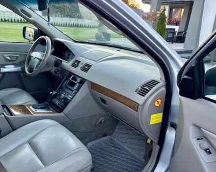 Сірий Вольво ХС90, об'ємом двигуна 2.4 л та пробігом 200 тис. км за 4000 $, фото 11 на Automoto.ua