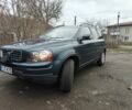 Серый Вольво ХС90, объемом двигателя 2.4 л и пробегом 446 тыс. км за 7000 $, фото 1 на Automoto.ua