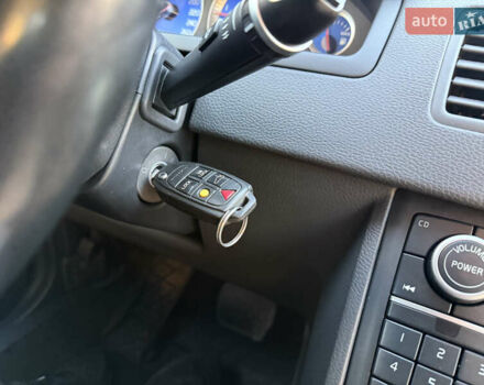 Сірий Вольво ХС90, об'ємом двигуна 2.4 л та пробігом 285 тис. км за 16163 $, фото 27 на Automoto.ua