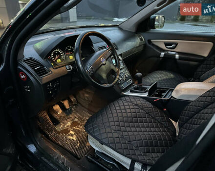 Сірий Вольво ХС90, об'ємом двигуна 2.4 л та пробігом 260 тис. км за 12000 $, фото 5 на Automoto.ua