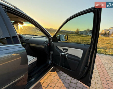 Сірий Вольво ХС90, об'ємом двигуна 2.4 л та пробігом 285 тис. км за 16163 $, фото 56 на Automoto.ua