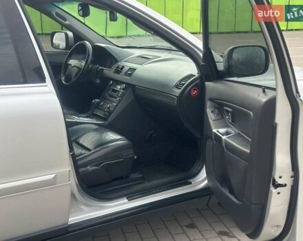 Сірий Вольво ХС90, об'ємом двигуна 2.4 л та пробігом 303 тис. км за 14500 $, фото 14 на Automoto.ua