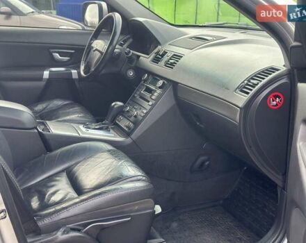 Сірий Вольво ХС90, об'ємом двигуна 2.4 л та пробігом 303 тис. км за 14500 $, фото 12 на Automoto.ua