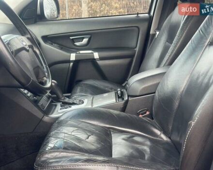 Сірий Вольво ХС90, об'ємом двигуна 2.4 л та пробігом 303 тис. км за 14500 $, фото 26 на Automoto.ua