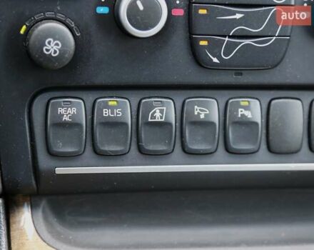 Сірий Вольво ХС90, об'ємом двигуна 3.19 л та пробігом 244 тис. км за 13500 $, фото 19 на Automoto.ua