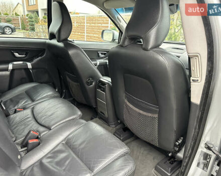 Сірий Вольво ХС90, об'ємом двигуна 2.4 л та пробігом 240 тис. км за 15999 $, фото 76 на Automoto.ua