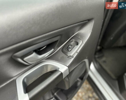 Сірий Вольво ХС90, об'ємом двигуна 2.4 л та пробігом 240 тис. км за 15999 $, фото 81 на Automoto.ua