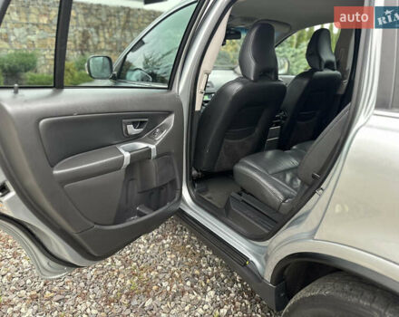 Сірий Вольво ХС90, об'ємом двигуна 2.4 л та пробігом 240 тис. км за 15999 $, фото 79 на Automoto.ua