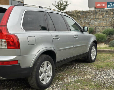 Сірий Вольво ХС90, об'ємом двигуна 2.4 л та пробігом 240 тис. км за 15999 $, фото 31 на Automoto.ua