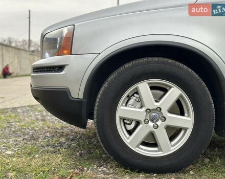 Сірий Вольво ХС90, об'ємом двигуна 2.4 л та пробігом 240 тис. км за 15999 $, фото 9 на Automoto.ua