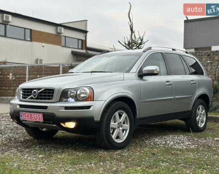 Сірий Вольво ХС90, об'ємом двигуна 2.4 л та пробігом 240 тис. км за 15999 $, фото 2 на Automoto.ua