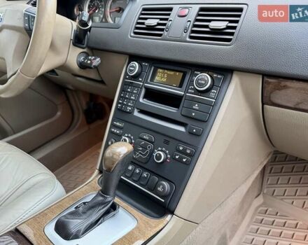 Серый Вольво ХС90, объемом двигателя 3.2 л и пробегом 165 тыс. км за 13900 $, фото 12 на Automoto.ua