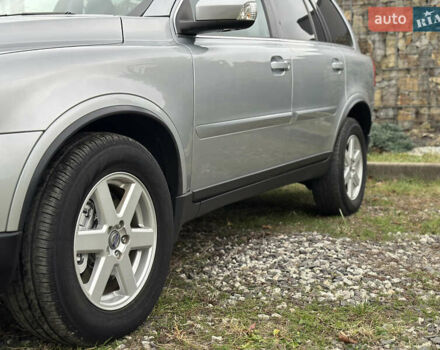 Сірий Вольво ХС90, об'ємом двигуна 2.4 л та пробігом 240 тис. км за 15999 $, фото 5 на Automoto.ua