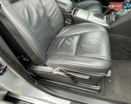 Сірий Вольво ХС90, об'ємом двигуна 2.4 л та пробігом 240 тис. км за 15999 $, фото 68 на Automoto.ua