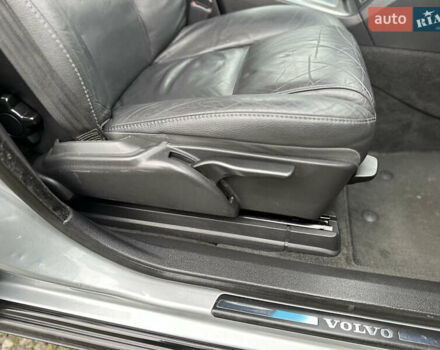 Сірий Вольво ХС90, об'ємом двигуна 2.4 л та пробігом 240 тис. км за 15999 $, фото 69 на Automoto.ua
