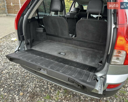 Сірий Вольво ХС90, об'ємом двигуна 2.4 л та пробігом 240 тис. км за 15999 $, фото 89 на Automoto.ua