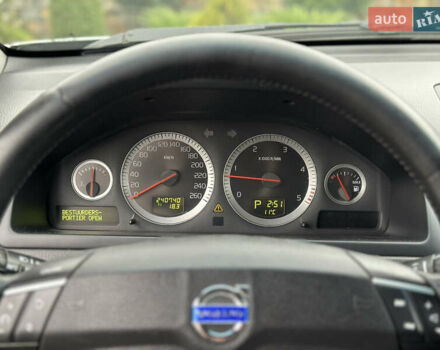 Сірий Вольво ХС90, об'ємом двигуна 2.4 л та пробігом 240 тис. км за 15999 $, фото 57 на Automoto.ua