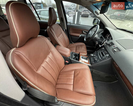 Серый Вольво ХС90, объемом двигателя 2.4 л и пробегом 270 тыс. км за 20500 $, фото 6 на Automoto.ua