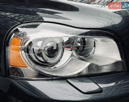 Серый Вольво ХС90, объемом двигателя 2.4 л и пробегом 270 тыс. км за 20500 $, фото 4 на Automoto.ua