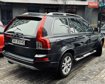 Серый Вольво ХС90, объемом двигателя 2.4 л и пробегом 270 тыс. км за 20500 $, фото 2 на Automoto.ua