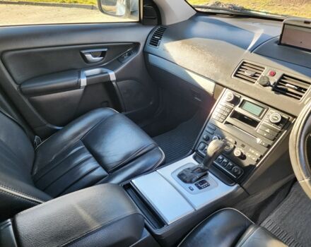 Серый Вольво ХС90, объемом двигателя 2.4 л и пробегом 148 тыс. км за 6394 $, фото 17 на Automoto.ua