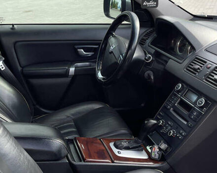 Серый Вольво ХС90, объемом двигателя 2.4 л и пробегом 273 тыс. км за 18000 $, фото 11 на Automoto.ua