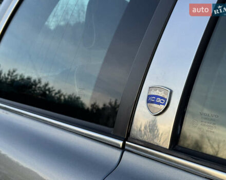 Серый Вольво ХС90, объемом двигателя 2.4 л и пробегом 255 тыс. км за 17400 $, фото 13 на Automoto.ua