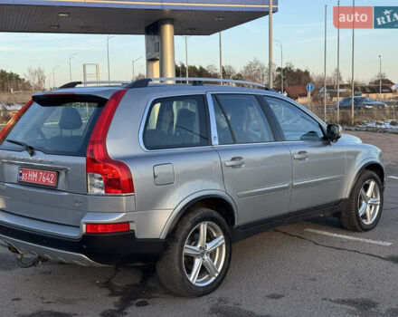 Серый Вольво ХС90, объемом двигателя 2.4 л и пробегом 255 тыс. км за 17400 $, фото 12 на Automoto.ua