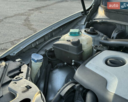 Серый Вольво ХС90, объемом двигателя 2.4 л и пробегом 255 тыс. км за 17400 $, фото 44 на Automoto.ua