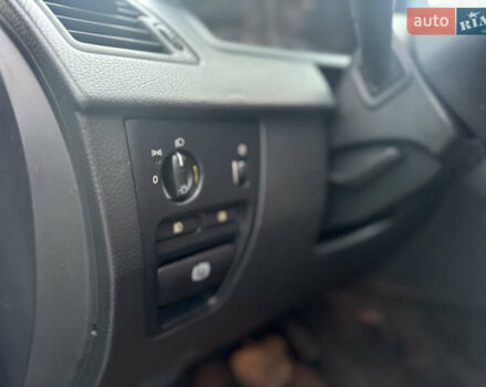 Сірий Вольво ХС90, об'ємом двигуна 2.4 л та пробігом 220 тис. км за 16300 $, фото 60 на Automoto.ua