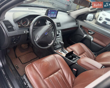 Сірий Вольво ХС90, об'ємом двигуна 2.4 л та пробігом 220 тис. км за 16300 $, фото 57 на Automoto.ua