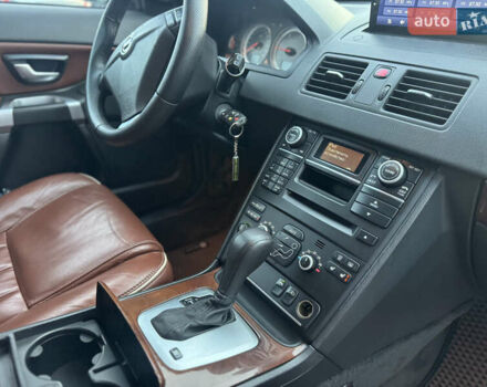 Сірий Вольво ХС90, об'ємом двигуна 2.4 л та пробігом 220 тис. км за 16300 $, фото 41 на Automoto.ua