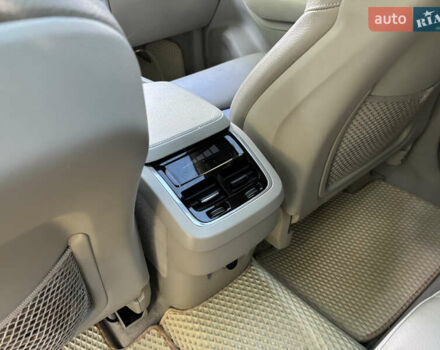 Серый Вольво ХС90, объемом двигателя 1.97 л и пробегом 221 тыс. км за 23500 $, фото 22 на Automoto.ua