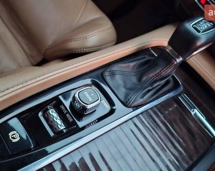 Серый Вольво ХС90, объемом двигателя 1.97 л и пробегом 220 тыс. км за 24900 $, фото 27 на Automoto.ua