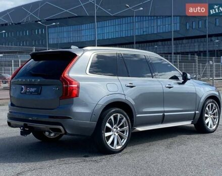 Серый Вольво ХС90, объемом двигателя 2 л и пробегом 183 тыс. км за 26990 $, фото 3 на Automoto.ua