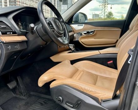 Серый Вольво ХС90, объемом двигателя 2 л и пробегом 150 тыс. км за 30800 $, фото 12 на Automoto.ua