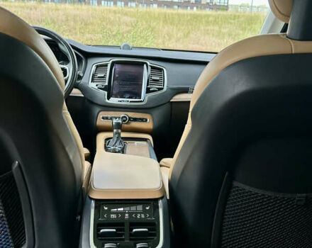 Сірий Вольво ХС90, об'ємом двигуна 1.97 л та пробігом 154 тис. км за 29300 $, фото 32 на Automoto.ua