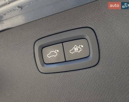 Серый Вольво ХС90, объемом двигателя 2 л и пробегом 183 тыс. км за 26990 $, фото 29 на Automoto.ua