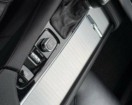 Вольво ХС90 2016 в Кривом Роге на Automoto.ua Серый Вольво ХС90, объемом двигателя 1.97 л и пробегом 99 тыс. км за 25999 $, фото 47 на Automoto.ua