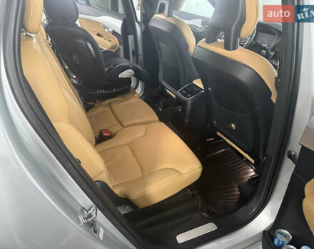 Серый Вольво ХС90, объемом двигателя 1.97 л и пробегом 121 тыс. км за 32550 $, фото 3 на Automoto.ua