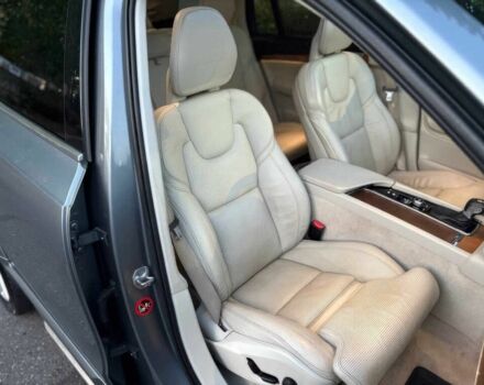 Серый Вольво ХС90, объемом двигателя 2 л и пробегом 72 тыс. км за 12300 $, фото 7 на Automoto.ua