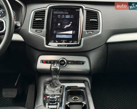 Вольво ХС90 2016 в Кривом Роге на Automoto.ua Серый Вольво ХС90, объемом двигателя 1.97 л и пробегом 99 тыс. км за 25999 $, фото 39 на Automoto.ua