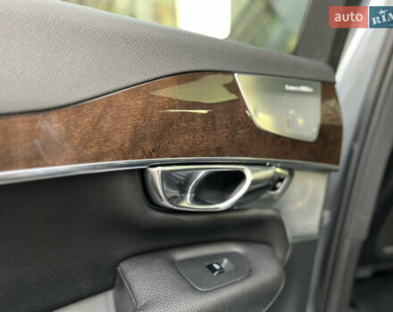 Сірий Вольво ХС90, об'ємом двигуна 2 л та пробігом 183 тис. км за 26500 $, фото 64 на Automoto.ua
