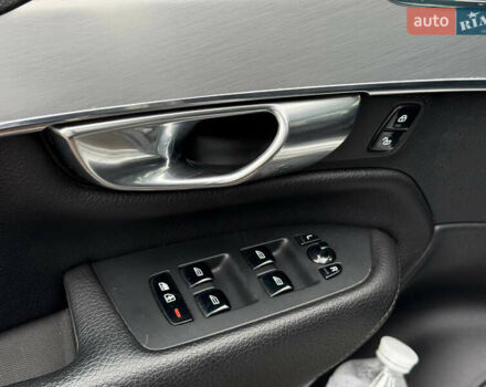 Вольво ХС90 2016 в Кривом Роге на Automoto.ua Серый Вольво ХС90, объемом двигателя 1.97 л и пробегом 99 тыс. км за 25999 $, фото 33 на Automoto.ua