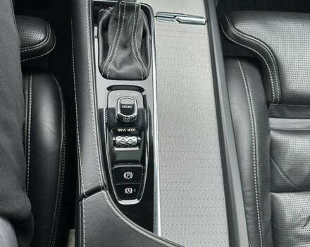 Серый Вольво ХС90, объемом двигателя 1.97 л и пробегом 230 тыс. км за 29000 $, фото 20 на Automoto.ua