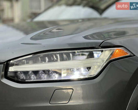 Сірий Вольво ХС90, об'ємом двигуна 2 л та пробігом 183 тис. км за 26500 $, фото 24 на Automoto.ua