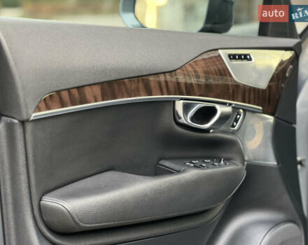 Сірий Вольво ХС90, об'ємом двигуна 2 л та пробігом 183 тис. км за 26500 $, фото 41 на Automoto.ua