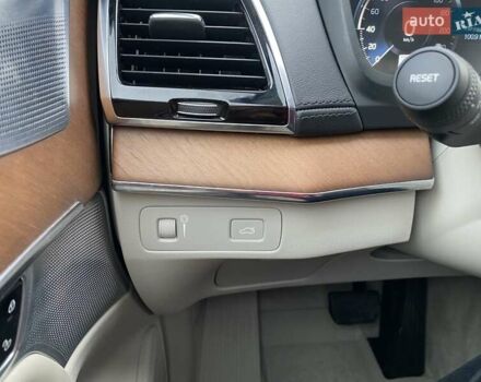 Серый Вольво ХС90, объемом двигателя 1.97 л и пробегом 234 тыс. км за 22999 $, фото 61 на Automoto.ua