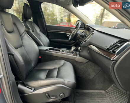 Сірий Вольво ХС90, об'ємом двигуна 2 л та пробігом 183 тис. км за 26500 $, фото 73 на Automoto.ua